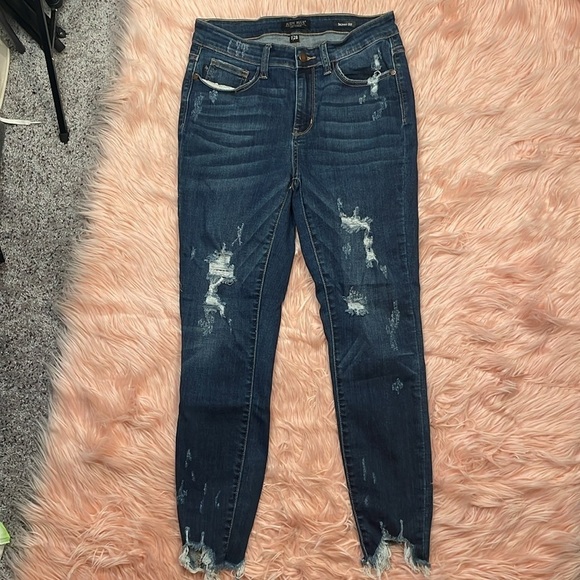 Judy Blue Dark Wash Distressed Stretch Skinny Jean Size 7/28 - Picture 4 of 8